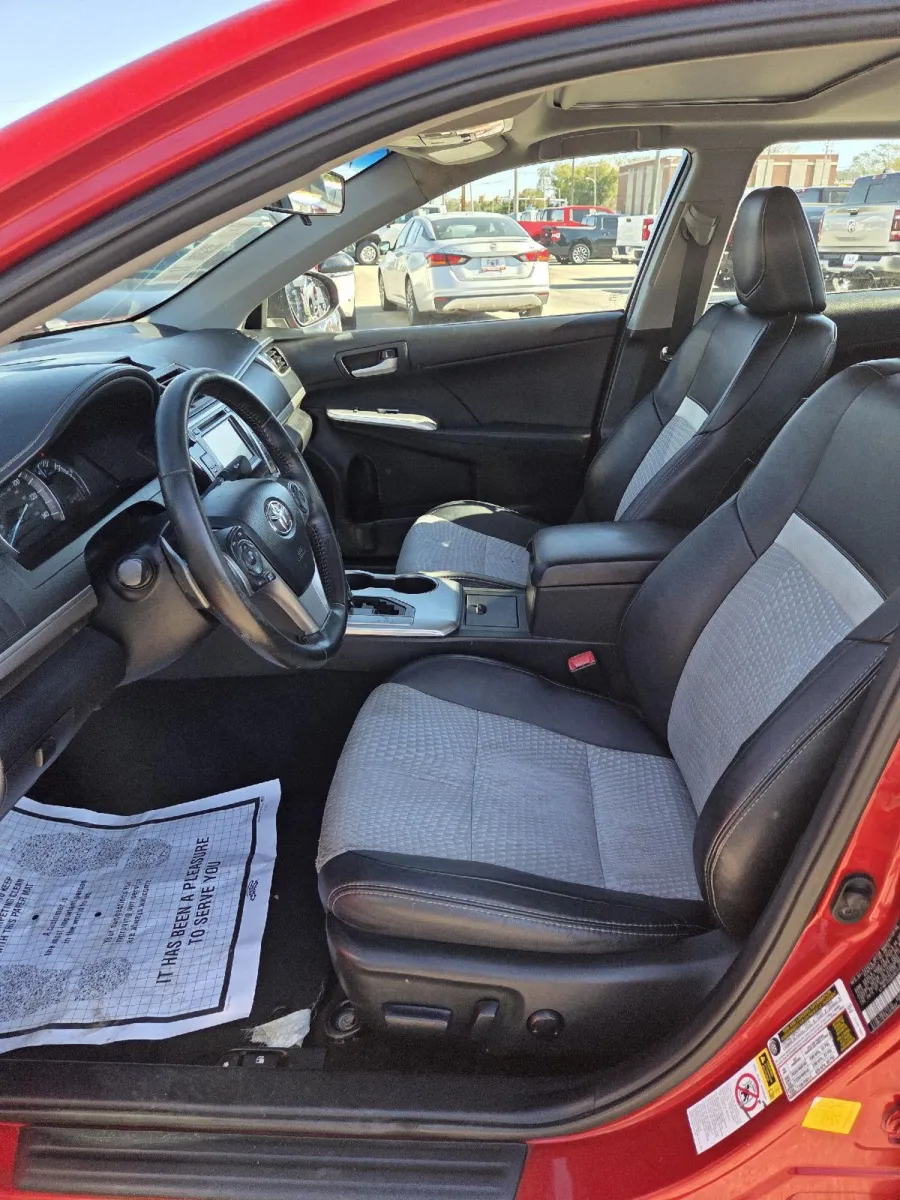 2012 Toyota Camry SE Sport Limited Edition photo 14