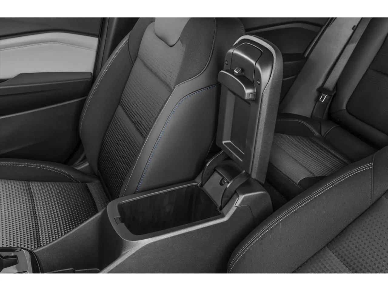 2025 Chevrolet Trax LT photo 9