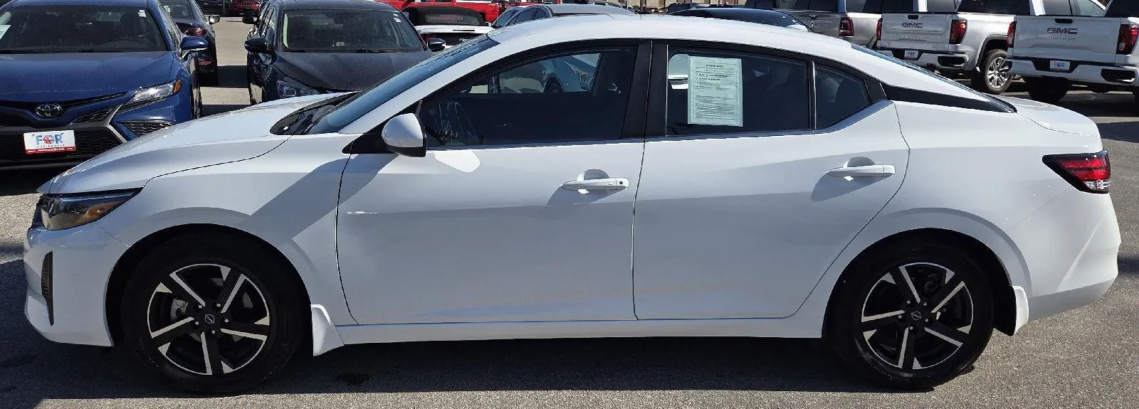 2025 Nissan Sentra SV photo 5
