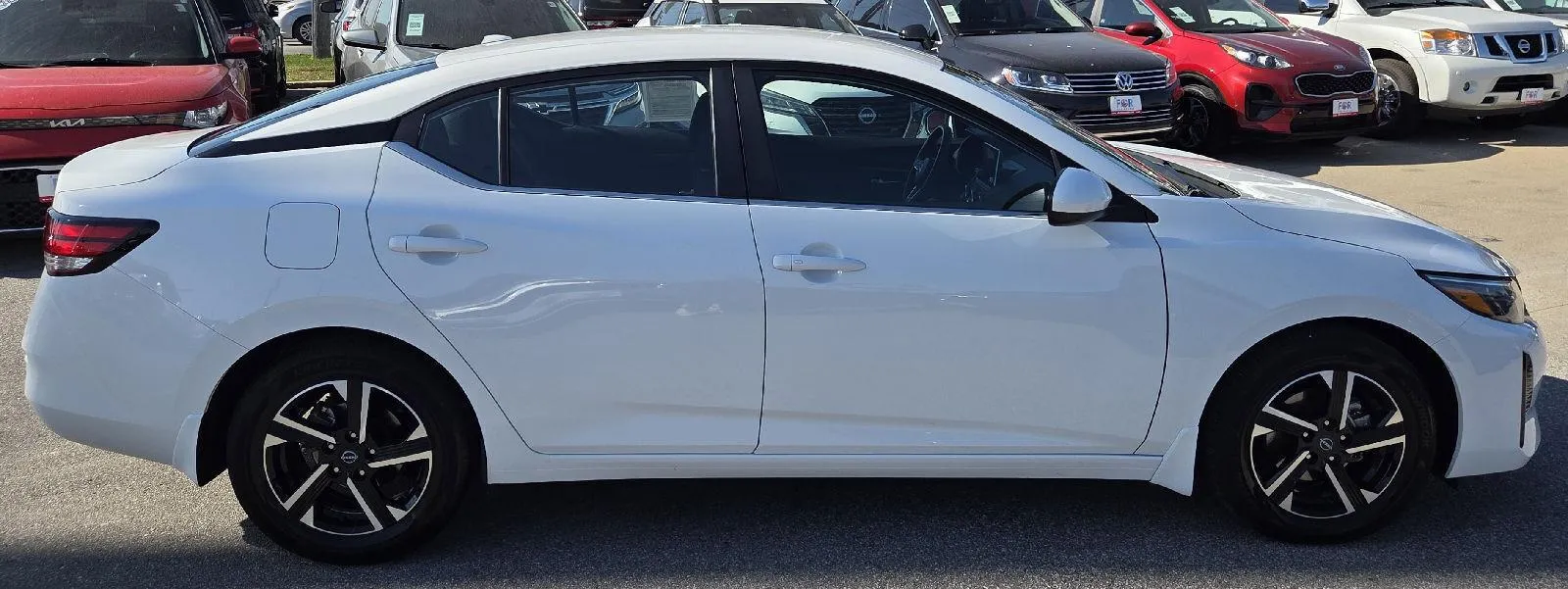 2025 Nissan Sentra SV photo 6
