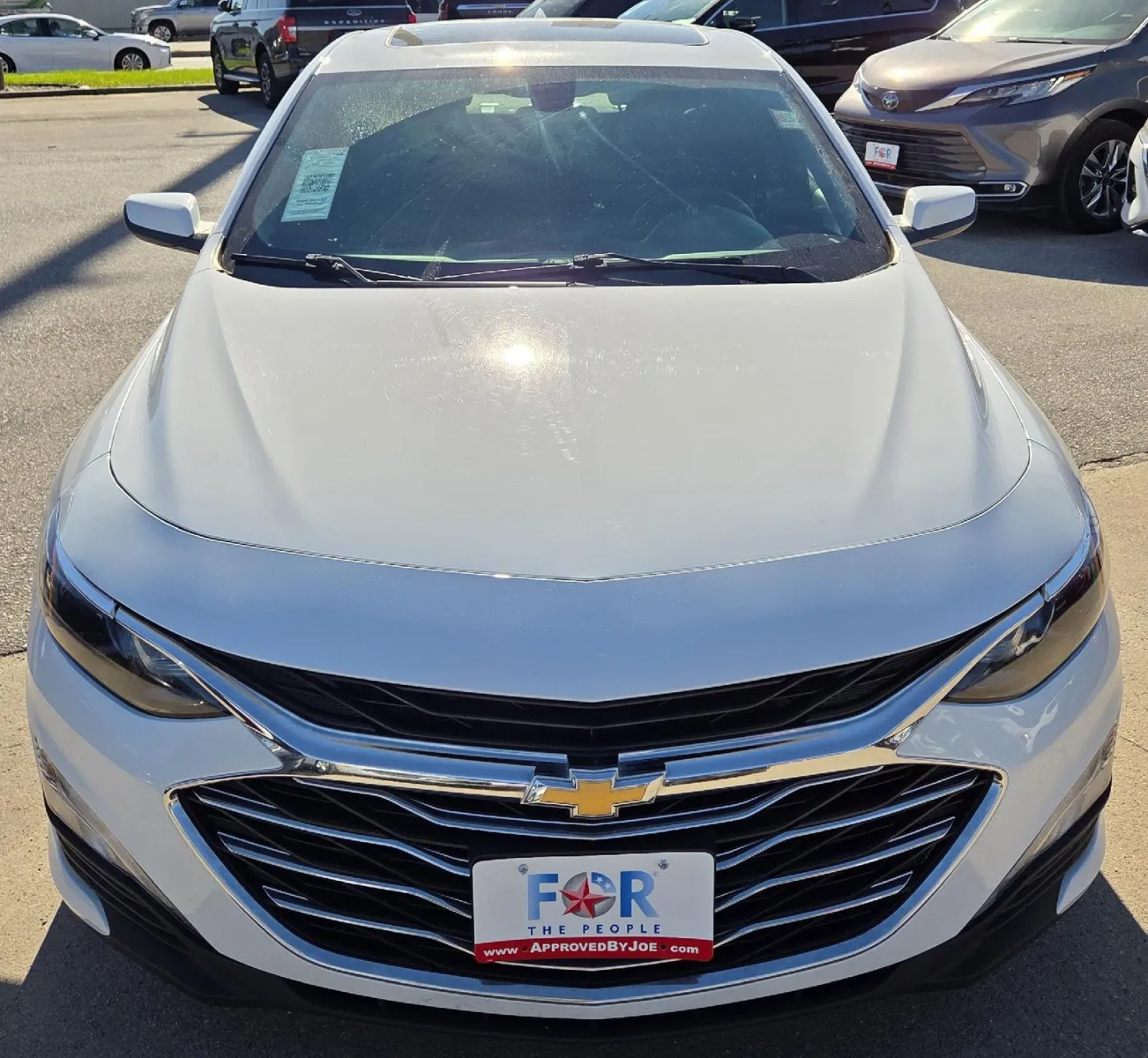 2019 Chevrolet Malibu LT photo 3