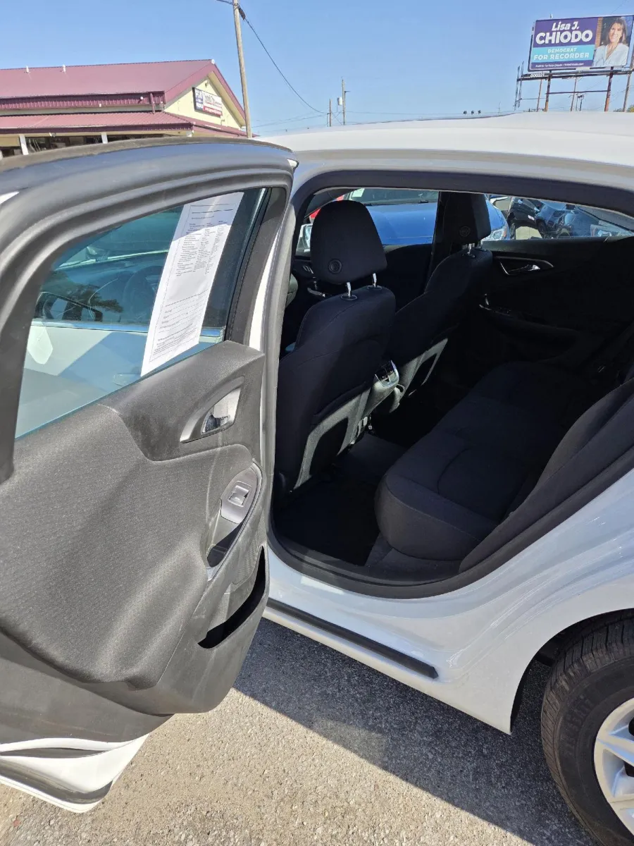 2019 Chevrolet Malibu LT photo 15