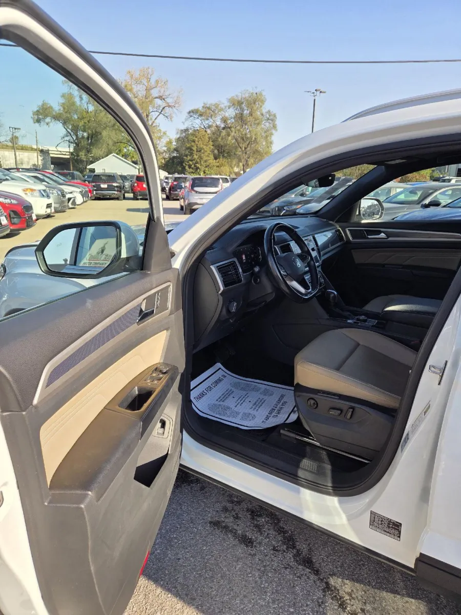 2020 Volkswagen Atlas Cross Sport 3.6L V6 SEL photo 13
