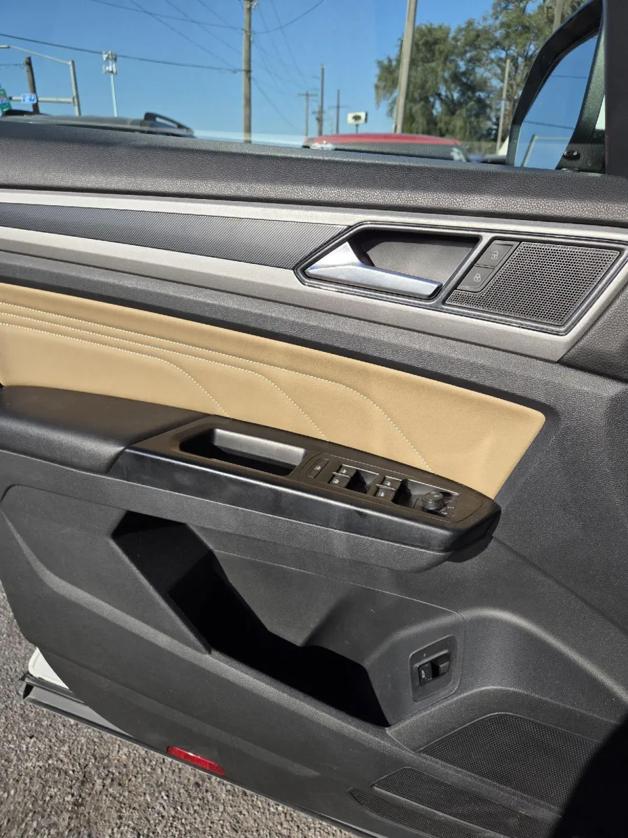 2020 Volkswagen Atlas Cross Sport 3.6L V6 SEL photo 15