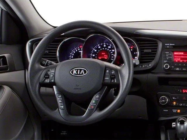 2013 Kia Optima LX photo 2