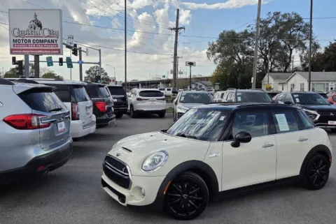 White 2018 MINI Hardtop 4 Door Cooper S for sale in Des Moines, IA
