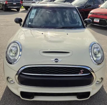 Another view of 2018 MINI Hardtop 4 Door Cooper S for sale in Des Moines, IA at Capital City Motor Company