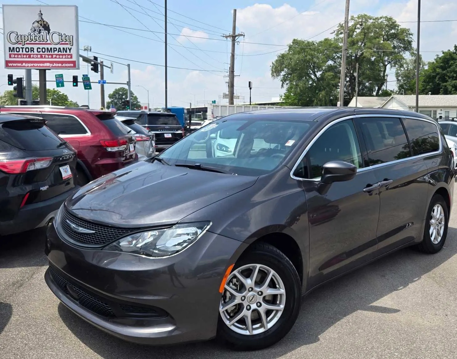 2022 Chrysler Voyager LX for sale in Des Moines, IA