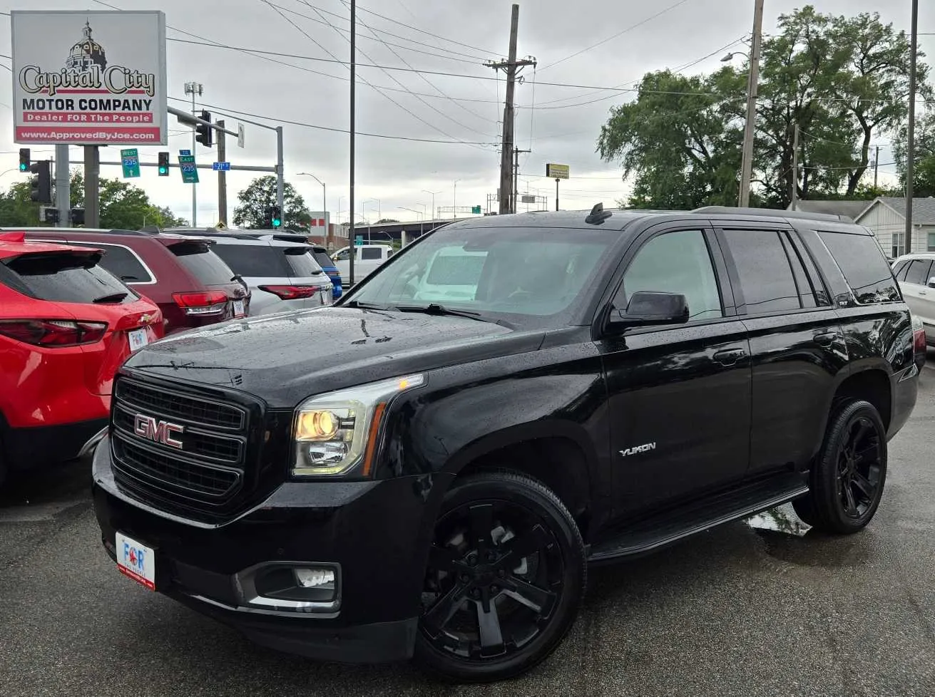 Black 2019 GMC Yukon SLT for sale in Des Moines, IA