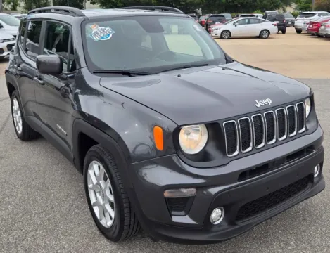 Photos of 2019 Jeep Renegade Latitude for sale in Des Moines, IA at Capital City Motor Company