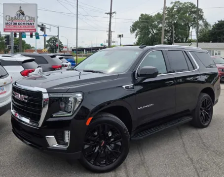 Black 2023 GMC Yukon SLE for sale in Des Moines, IA