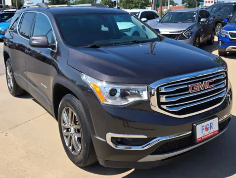 Photos of 2018 GMC Acadia SLT for sale in Des Moines, IA at Capital City Motor Company
