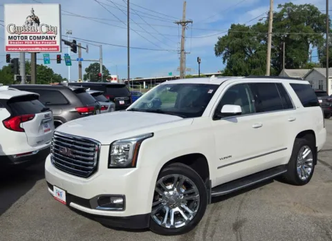 White 2018 GMC Yukon SLT for sale in Des Moines, IA