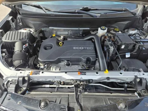 More photos of 2022 Chevrolet Equinox RS at Capital City Motor Company, IA