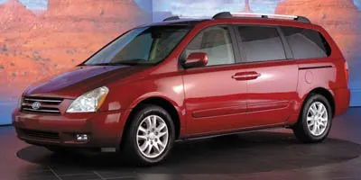 Red 2006 Kia Sedona for sale in Des Moines, IA