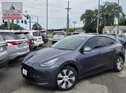 Gray 2021 Tesla Model Y Long Range for sale in Des Moines, IA