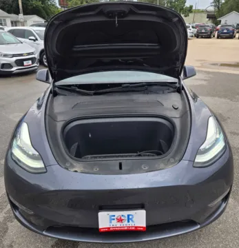 More photos of 2021 Tesla Model Y Long Range at Capital City Motor Company, IA