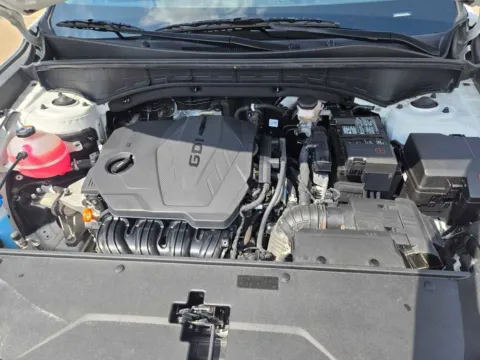 More photos of 2023 Kia Sorento LX at Capital City Motor Company, IA