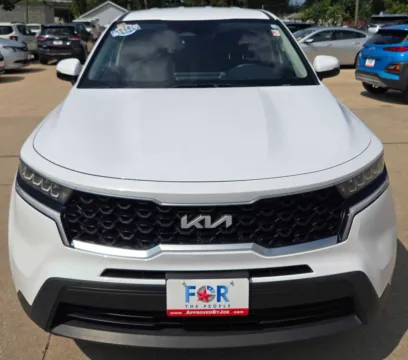 Another view of 2023 Kia Sorento LX for sale in Des Moines, IA at Capital City Motor Company