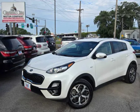 White 2021 Kia Sportage LX for sale in Des Moines, IA