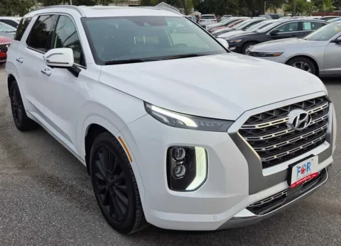 Photos of 2020 Hyundai Palisade Limited for sale in Des Moines, IA at Capital City Motor Company