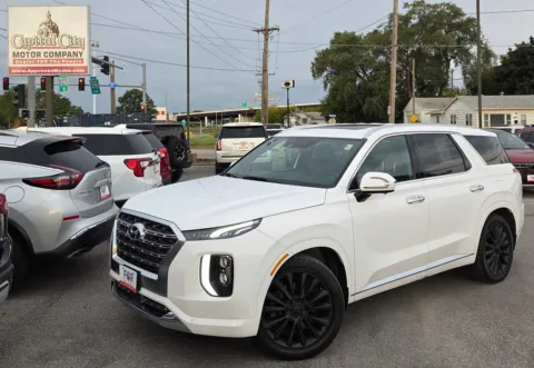 White 2020 Hyundai Palisade Limited for sale in Des Moines, IA