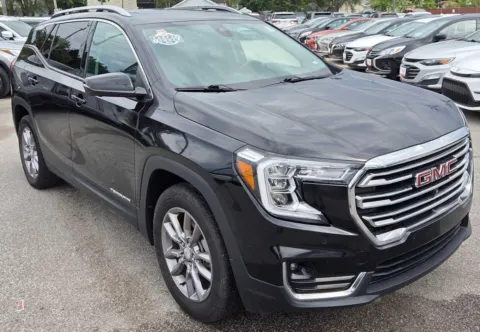 Photos of 2022 GMC Terrain SLT for sale in Des Moines, IA at Capital City Motor Company