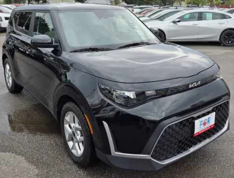 Photos of 2023 Kia Soul LX for sale in Des Moines, IA at Capital City Motor Company