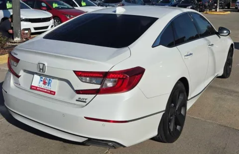 More photos of 2019 Honda Accord Touring at Capital City Motor Company, IA
