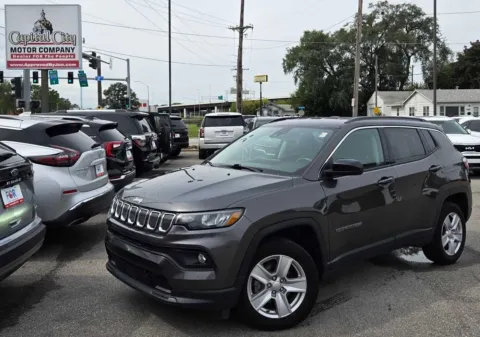 Gray 2022 Jeep Compass Latitude for sale in Des Moines, IA