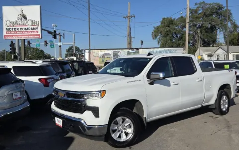 White 2023 Chevrolet Silverado 1500 LT for sale in Des Moines, IA