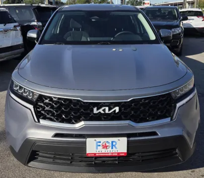 Another view of 2023 Kia Sorento LX for sale in Des Moines, IA at Capital City Motor Company