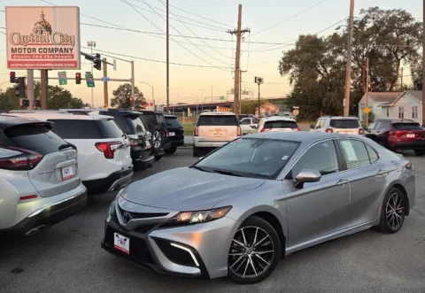 Black 2023 Toyota Camry SE Nightshade for sale in Des Moines, IA