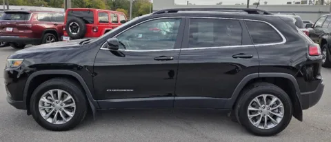 More photos of 2022 Jeep Cherokee Latitude Lux at Capital City Motor Company, IA