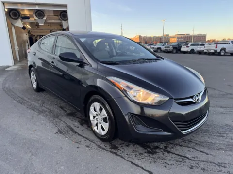 Photos of 2016 Hyundai Elantra SE for sale in Twin Falls, ID at Twin Falls Cars Sales and Rentals