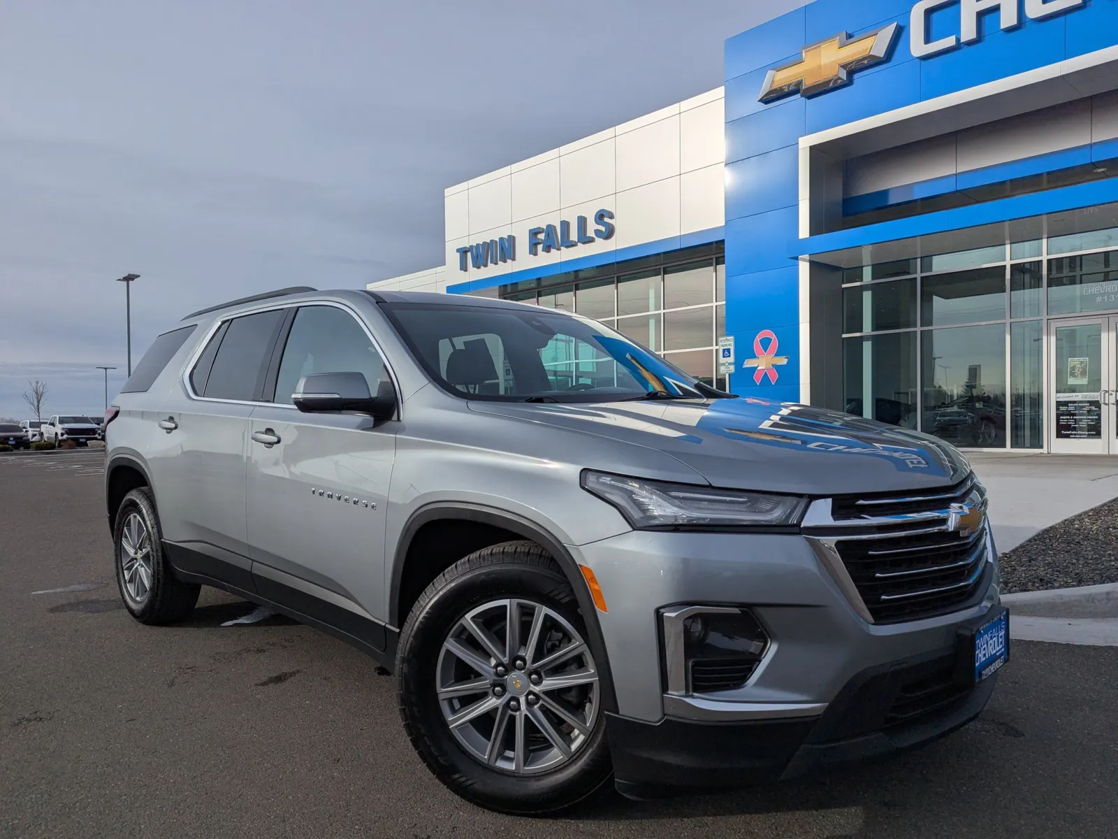 Gray 2023 Chevrolet Traverse LT Cloth for sale in Twin Falls, ID