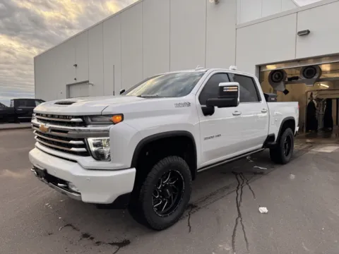 More photos of 2022 Chevrolet Silverado 3500HD High Country at Twin Falls Chevrolet, ID