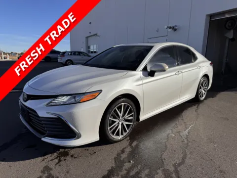 Green 2022 Toyota Camry Hybrid XLE for sale in Twin Falls, ID