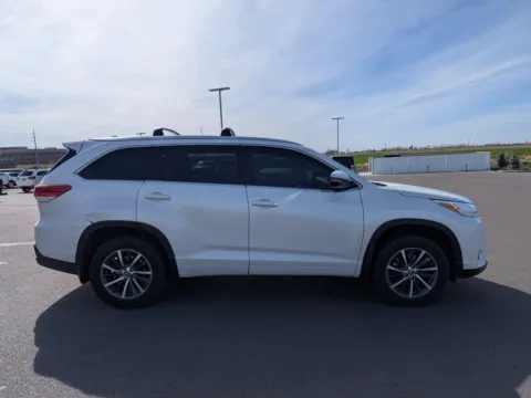 More photos of 2017 Toyota Highlander XLE at Twin Falls Chevrolet, ID