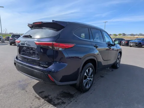 More photos of 2021 Toyota Highlander XLE at Twin Falls Chevrolet, ID