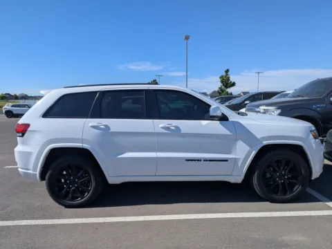 More photos of 2017 Jeep Grand Cherokee Altitude at Twin Falls Chevrolet, ID