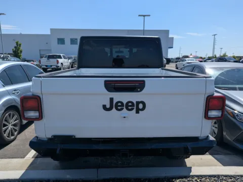 More photos of 2023 Jeep Gladiator Sport S at Twin Falls Chevrolet, ID