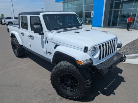 More photos of 2023 Jeep Gladiator Sport S at Twin Falls Chevrolet, ID
