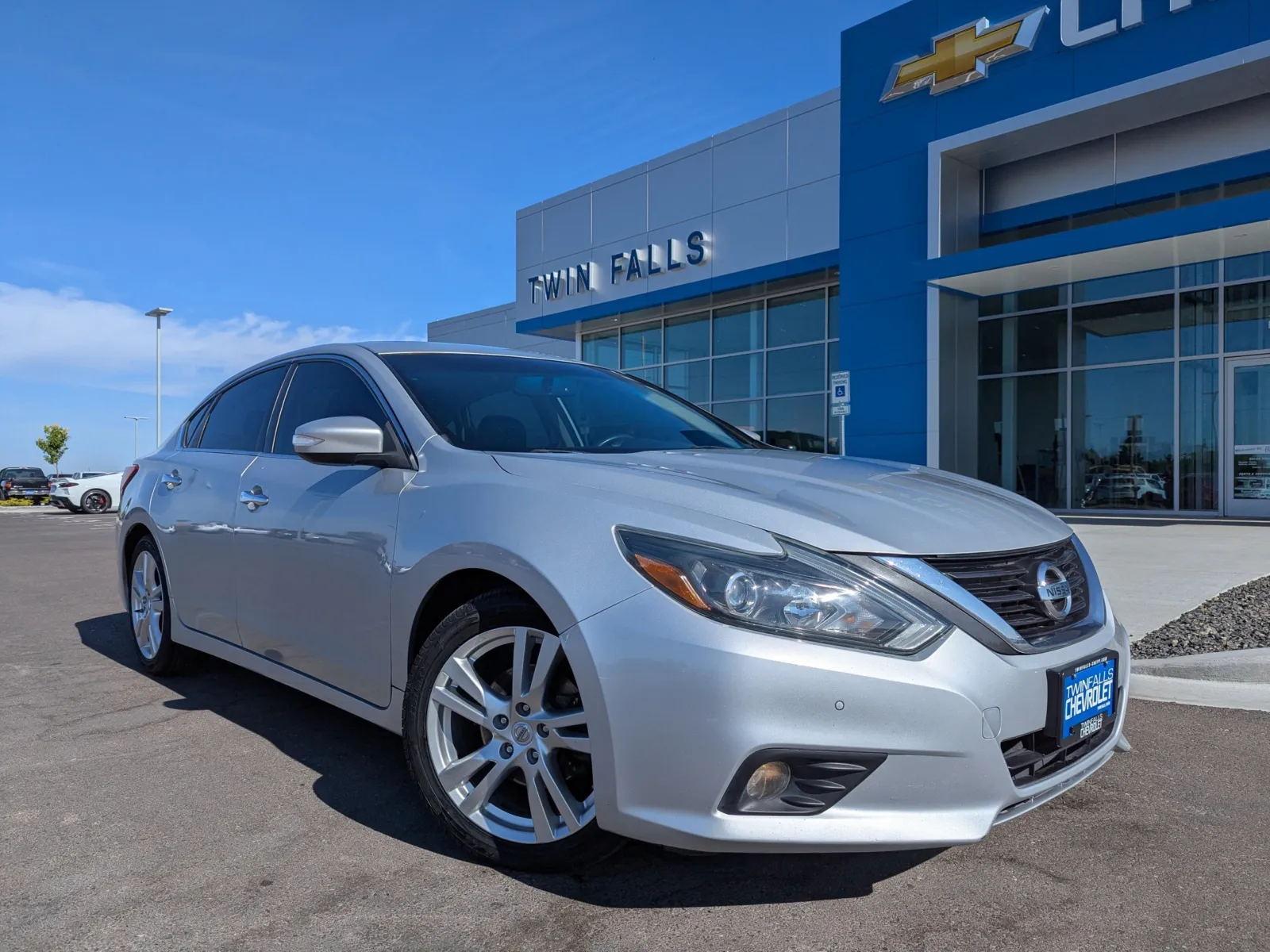 Silver 2016 Nissan Altima 3.5 SL for sale in Twin Falls, ID