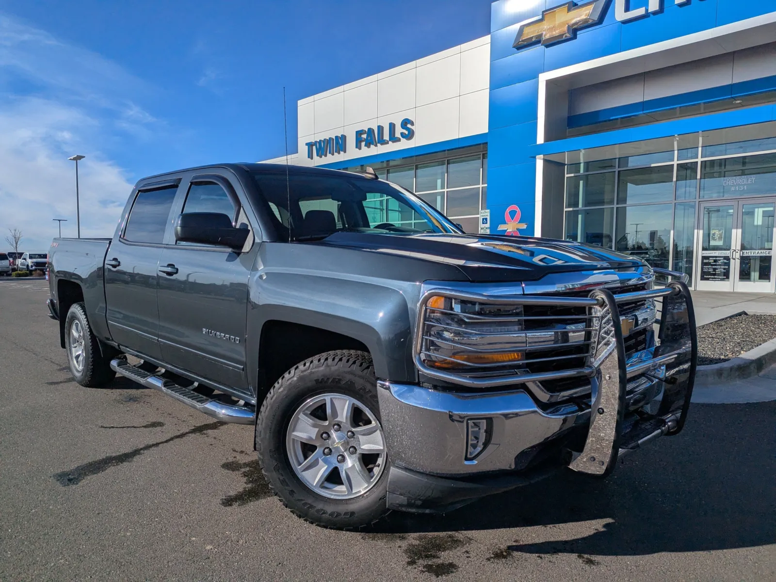 Gray 2018 Chevrolet Silverado 1500 LT for sale in Twin Falls, ID
