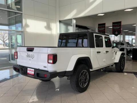 More photos of 2023 Jeep Gladiator Overland at Clemons Mitsubishi, NE