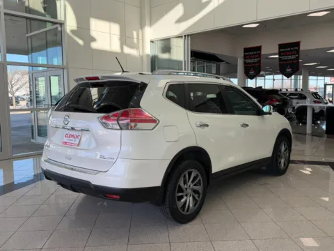 More photos of 2015 Nissan Rogue SL at Clemons Mitsubishi, NE