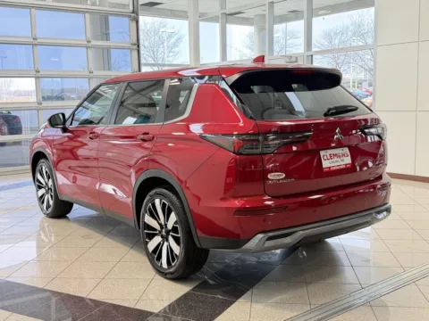 Another view of 2026 Mitsubishi Outlander SE for sale in Lincoln, NE at Clemons Mitsubishi