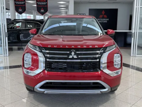 More photos of 2026 Mitsubishi Outlander SE at Clemons Mitsubishi, NE