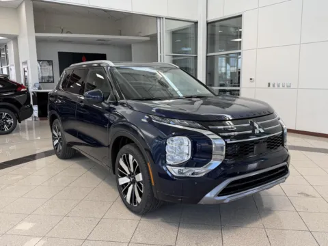 Photos of 2026 Mitsubishi Outlander SEL for sale in Lincoln, NE at Clemons Mitsubishi